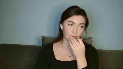emmamaee live cam on Cam4
