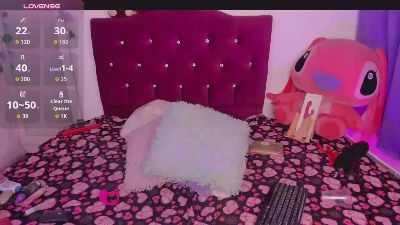 emmy__dreams live cam on Cam4