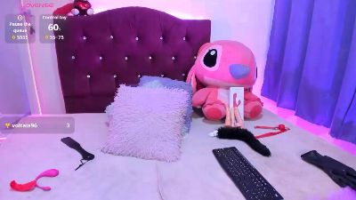 emmy__dreams live cam on Cam4