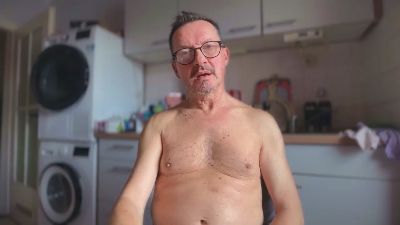 emu49 live cam on Cam4