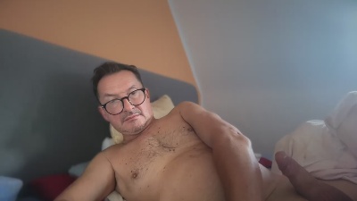 emu49 live cam on Cam4