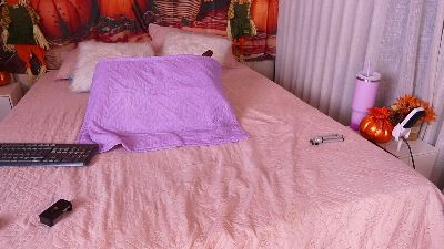 emyli_sw live cam on Cam4