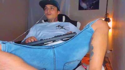 enjoymycock999 live cam on Cam4