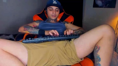 enjoymycock999 live cam on Cam4