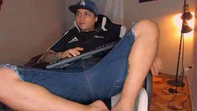 enjoymycock999 live cam on Cam4