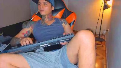 enjoymycock999 live cam on Cam4