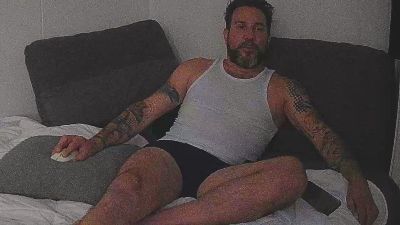 enrikaionut_fun live cam on Cam4