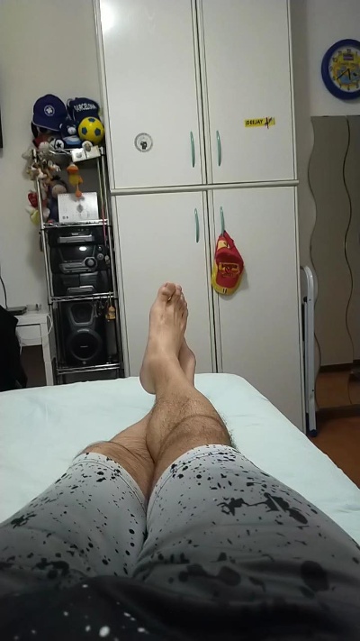 enzo733 live cam on Cam4