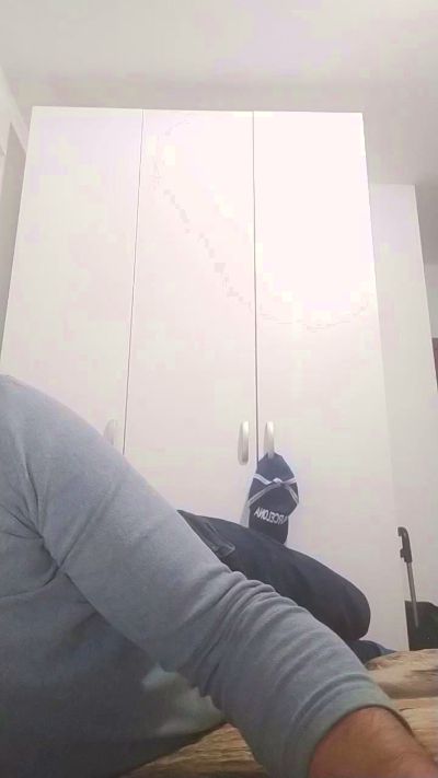 enzo733 live cam on Cam4