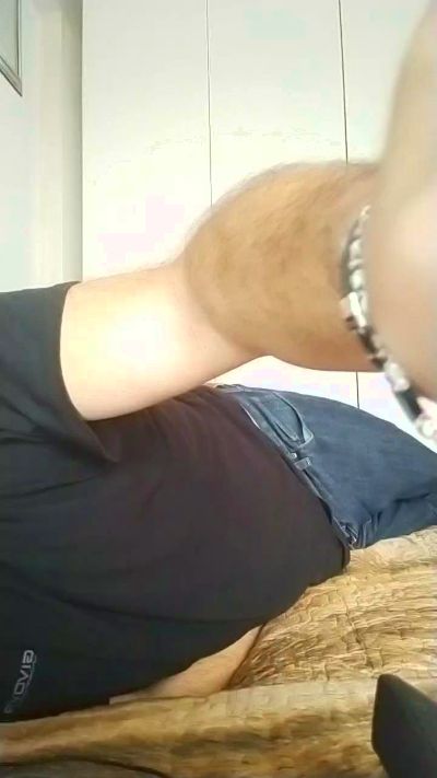enzo733 live cam on Cam4
