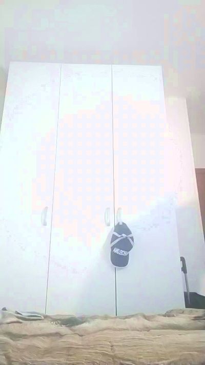 enzo733 live cam on Cam4