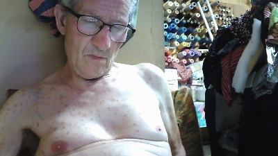 eogenesis70 live cam on Cam4