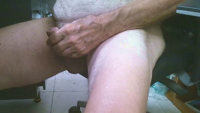 erasmo45 live cam on Cam4