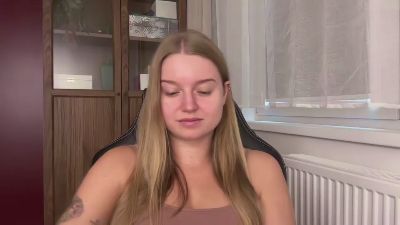 erica_forever live cam on Cam4