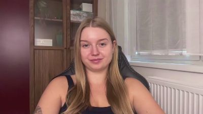 erica_forever live cam on Cam4