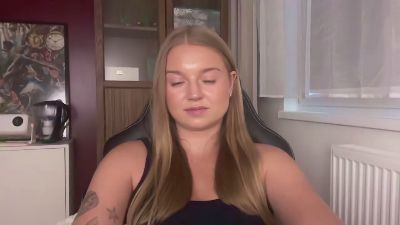 erica_forever live cam on Cam4