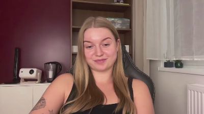 erica_forever live cam on Cam4