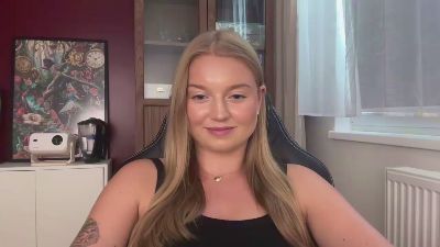 erica_forever live cam on Cam4
