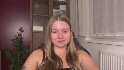 erica_forever live cam on Cam4