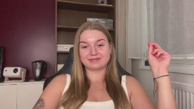erica_forever live cam on Cam4