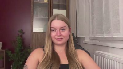 erica_forever live cam on Cam4