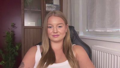 erica_forever live cam on Cam4