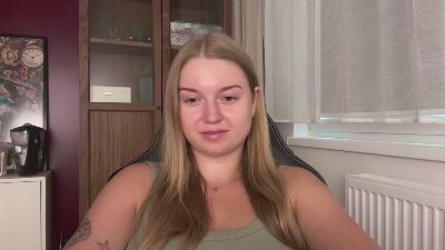 erica_forever live cam on Cam4