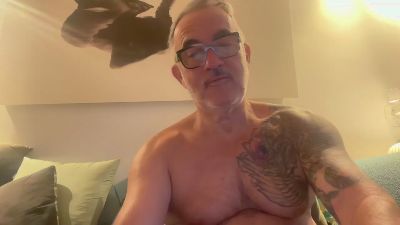 ericparis live cam on Cam4