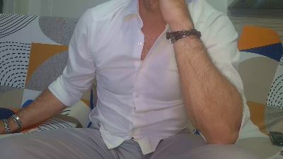 eros1981hot1 live cam on Cam4