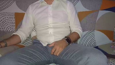 eros1981hot1 live cam on Cam4