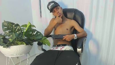 eros_blessed live cam on Cam4