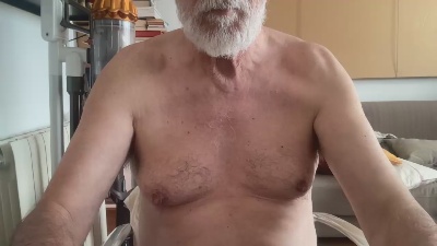 erre4fff live cam on Cam4