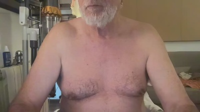 erre4fff live cam on Cam4