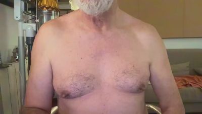 erre4fff live cam on Cam4