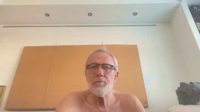 erre4fff live cam on Cam4
