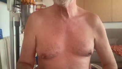 erre4fff live cam on Cam4