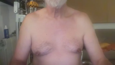 erre4fff live cam on Cam4