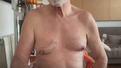 erre4fff live cam on Cam4