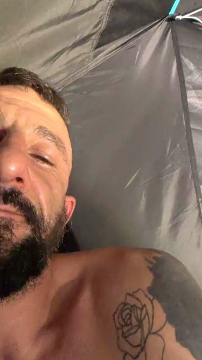 ervinsaraci20g1 live cam on Cam4