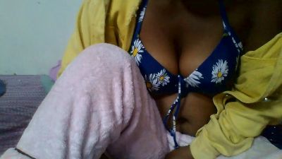 esmeli live cam on Cam4