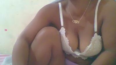 esmeli live cam on Cam4