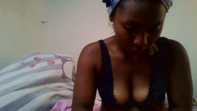 esmeli live cam on Cam4