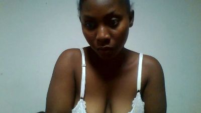 esmeli live cam on Cam4