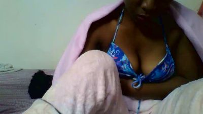 esmeli live cam on Cam4