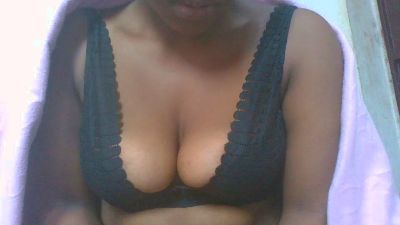 esmeli live cam on Cam4
