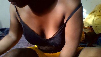 esmeli live cam on Cam4