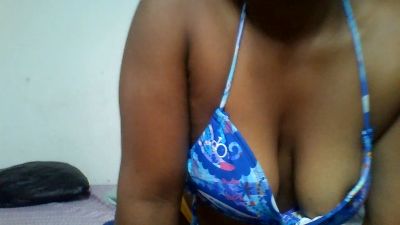 esmeli live cam on Cam4