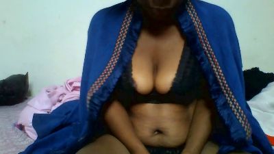 esmeli live cam on Cam4