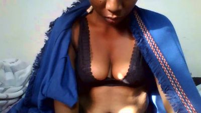 esmeli live cam on Cam4