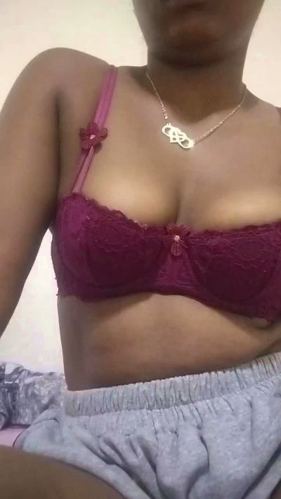 esmeli live cam on Cam4